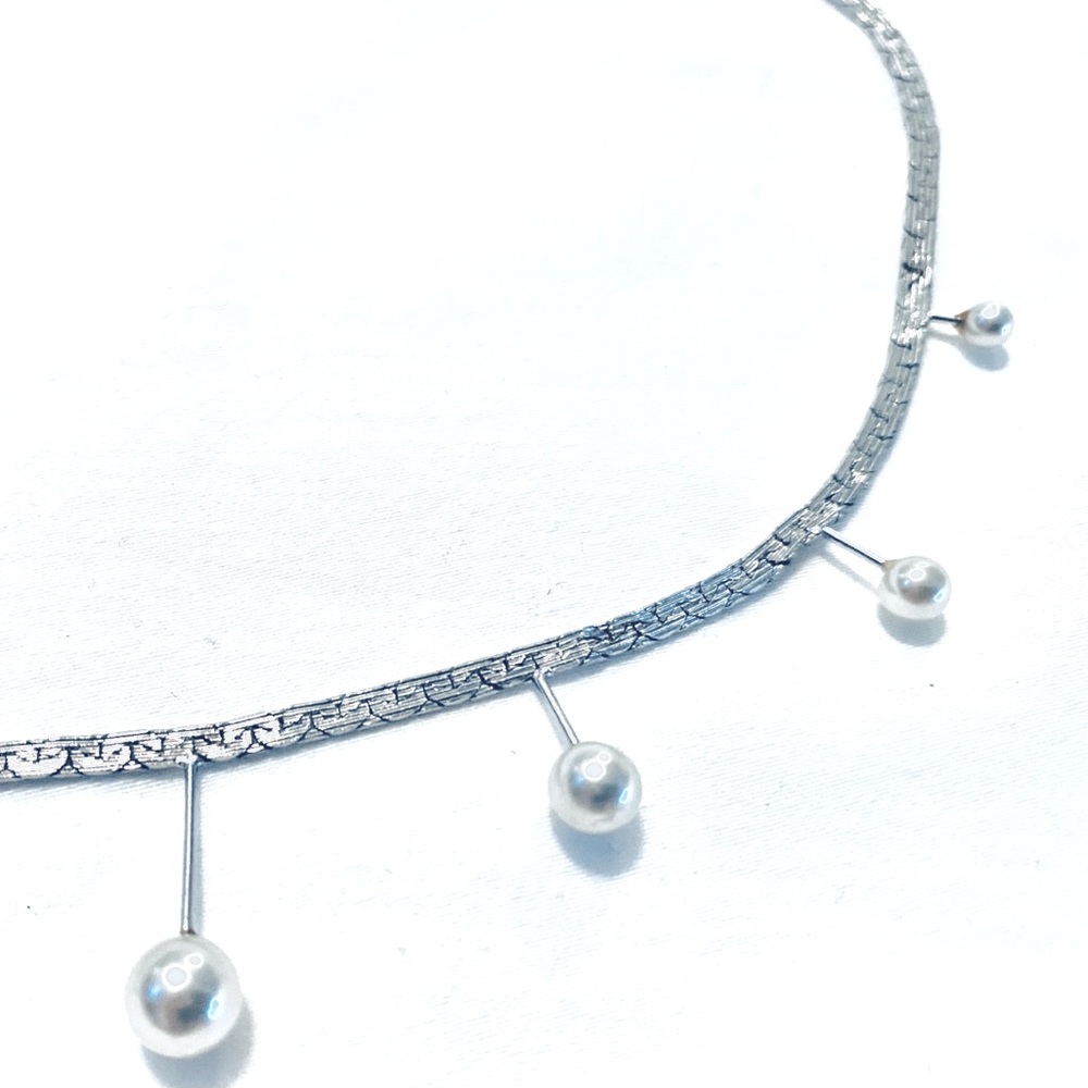 Delicate Vintage Faux Pearl Necklace
